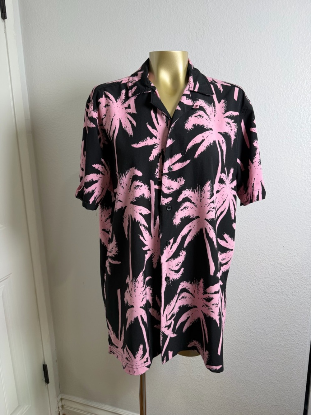 Good Vibes Short Sleeve Hawaiian Shirt Mens Size M Button Up Floral Islands